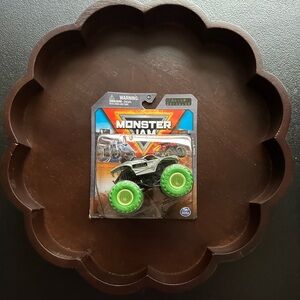 Monster Jam ~ Alien Invasion Monster Truck Series 7